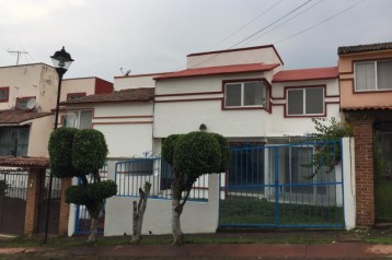 CASA EN CONDOMINIO, AV UNIVERSIDAD 