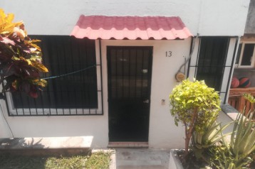 CASA EN EL POCOHOTAL