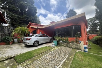 HERMOSA CASA SOLA CON JARDÍN EN REAL MONTE CASINO 